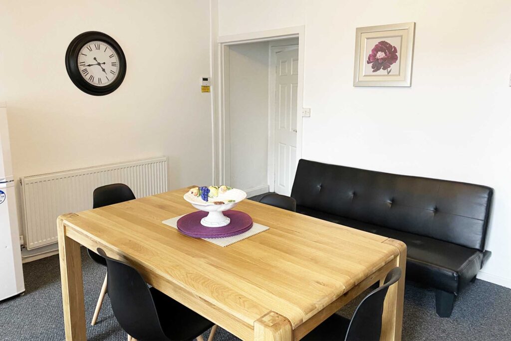 contractor serviced accommodation UK